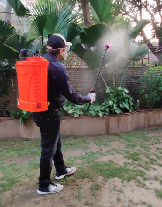 sanitizer sprayer disinfectant sprayer spraying
