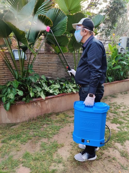 sanitizer sprayer disinfectant sprayer spraying