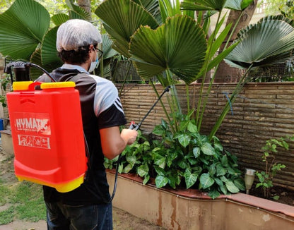 hymatic manaul knapsack sprayer farmer spraying